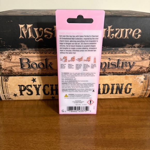 NEW Charmed 3D Embellished Nails - Picture 3 of 4